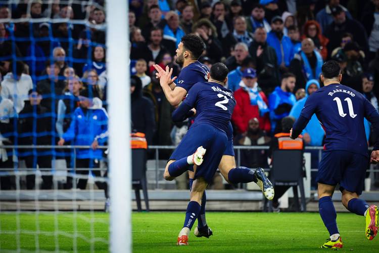 法兰克福主帅：输球确实难受，但比结果更重要的是重建信心（法兰克福主帅：虽败心痛，重建信心比结果更关键）