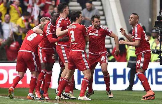 3分钟537次！河南10少年刷新“同心绳”吉尼斯世界纪录（河南10名少年3分钟完成537次，“同心绳”项目再创吉尼斯世界纪录）