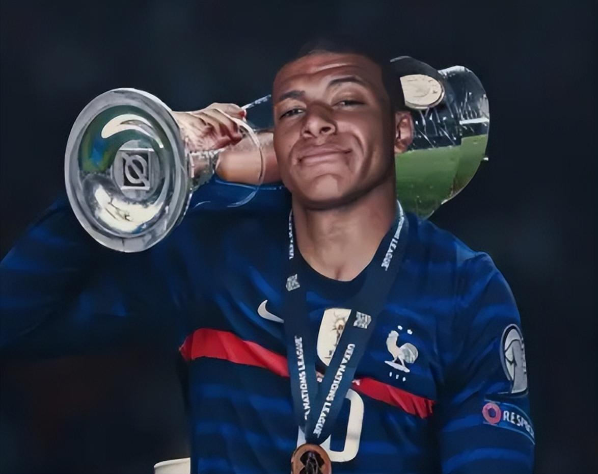 洛卡特利：我们得承担责任，我们必须进世界杯也必须做得更多（洛卡特利：责任在我们，必须打进世界杯并付出更多）