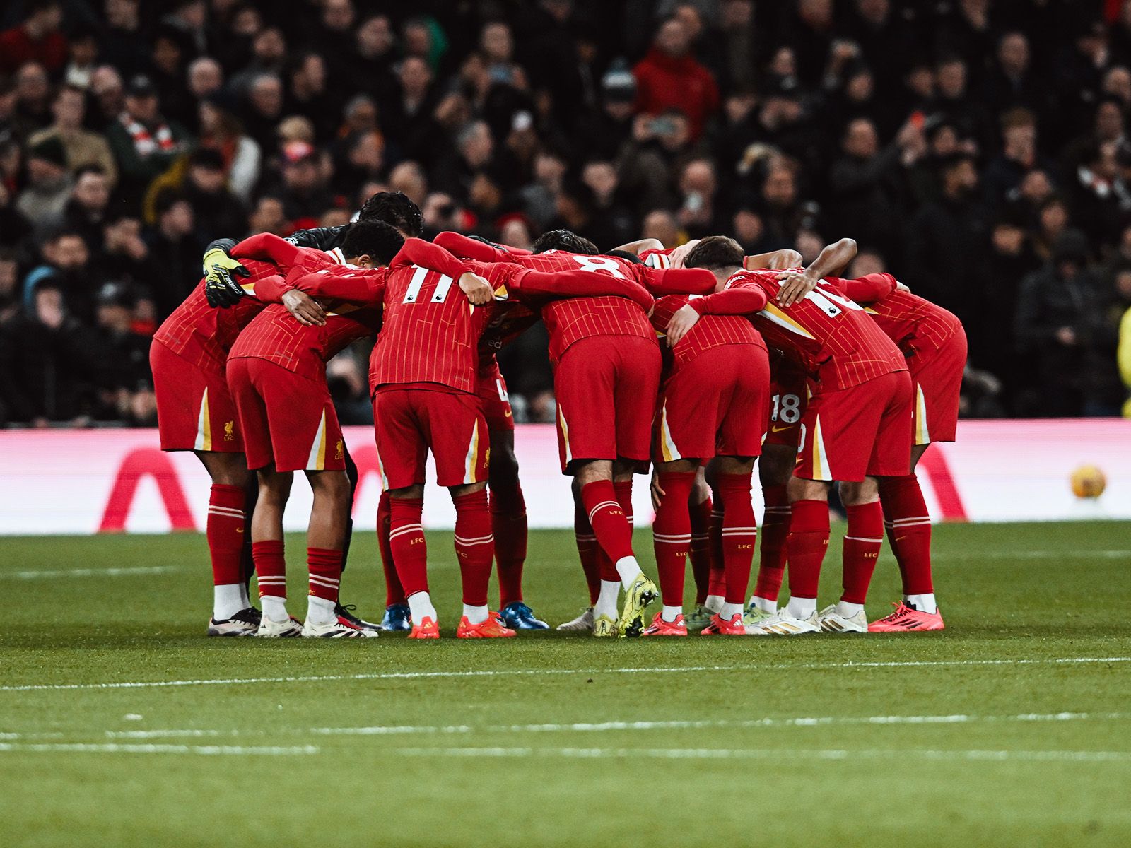 西蒙尼：球队客场应表现更具冲击力，对阵埃因霍温需全力以赴（西蒙尼：客场必须更具冲击力，面对埃因霍温要全力以赴）