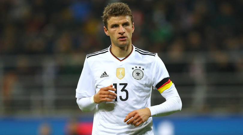 丰特炮轰拉波尔塔：他原本可留下梅西，却选择了追随皇马主席（丰特怒斥拉波尔塔：原可留住梅西，却偏要向皇马主席靠拢）